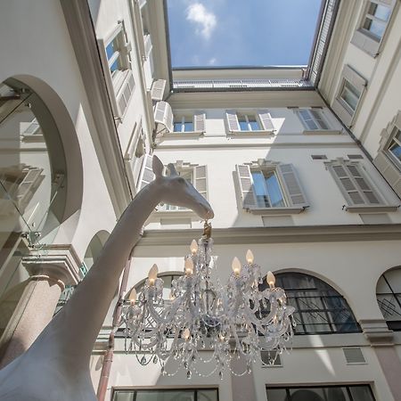Hotel Indigo Milan - Corso Monforte, an IHG Hotel Esterno foto