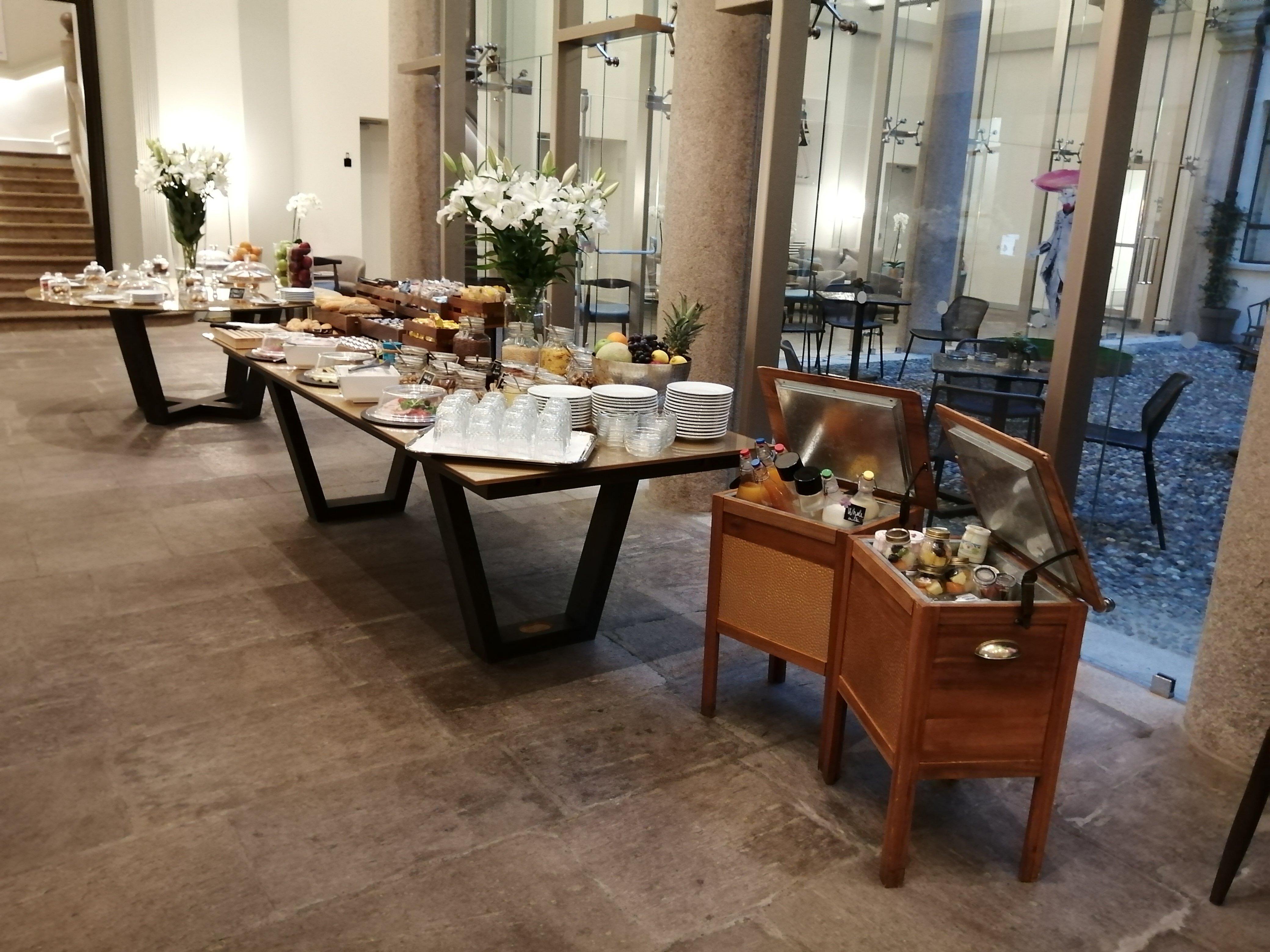 Hotel Indigo Milan - Corso Monforte, an IHG Hotel Esterno foto